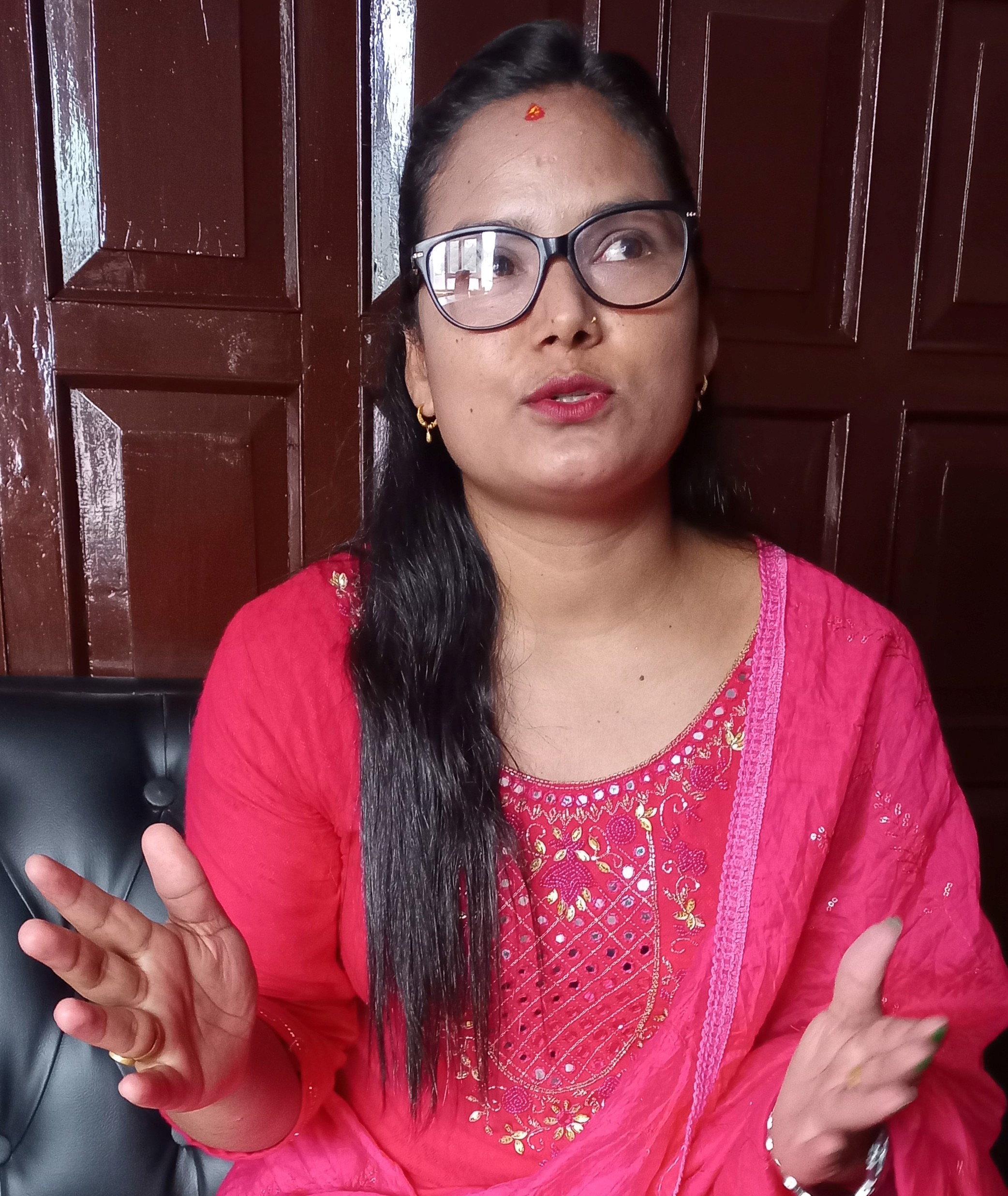 सरकार गठन हुनासाथ ढाल्न लाग्ने कसरतले समृद्धि आउन्न : सांसद नेपाली