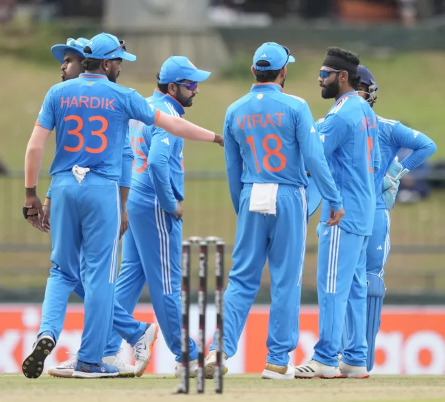 नेपाललाई तेस्रो झट्का, कप्तान रोहित पनि आउट