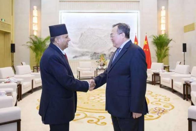 नेम्वाङको निधनपछि सबै कार्यक्रम रद्द गरी स्वदेश फर्कँदै एमाले महासचिव