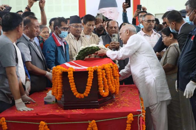 नेम्वाङकाे निधनमा एमालेले तीन दिन पार्टीकाे झण्डा झुकाउने