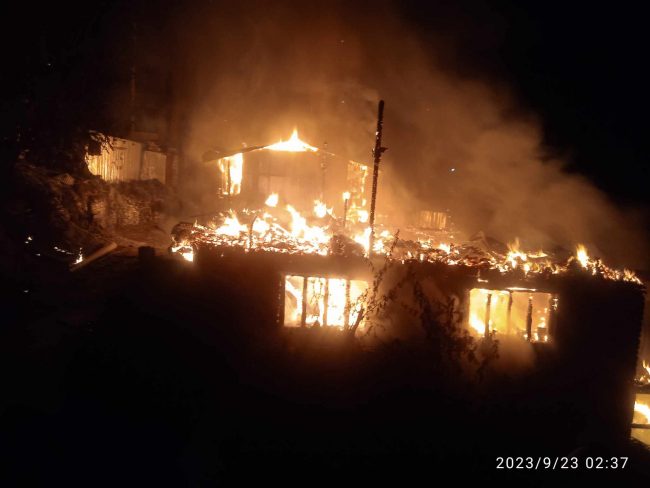 मुगुको गमगढी बजारमा आगलागी, आठ घर जलेर नष्ट