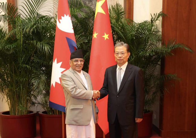 प्रधानमन्त्री दाहाल र चिनियाँ समकक्षीबीच भेटवार्ता