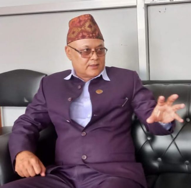 सांसद भएपछि मन्त्री नै हुुनुपर्छ भन्ने मान्यताले कानुन निर्माण ओझेलमाः प्रकाश अधिकारी