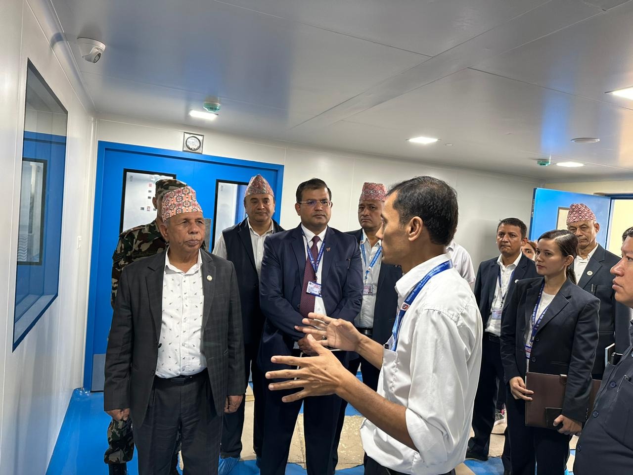 मन्त्री भुसालद्वारा पशुपन्छी विकास कार्यालयमा छड्के