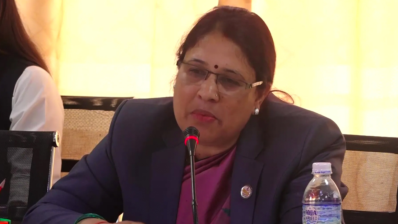 मन्त्रीद्वारा नतिजामुखी काममा लाग्न कर्मचारीलाई निर्देशन