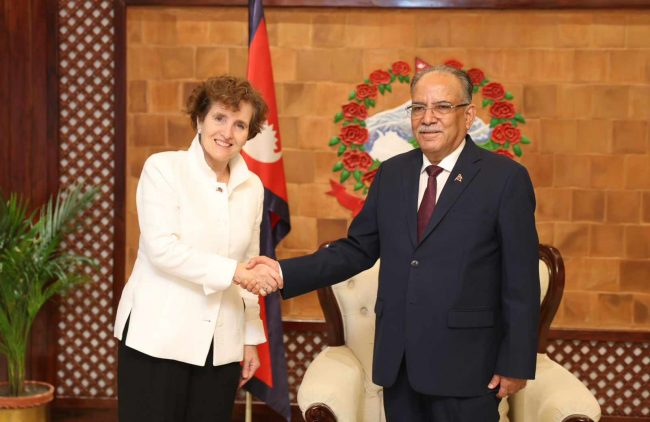 प्रधानमन्त्री र एमसीसीकी कार्यकारी अधिकृत अल्ब्राइटबीच भेटवार्ता