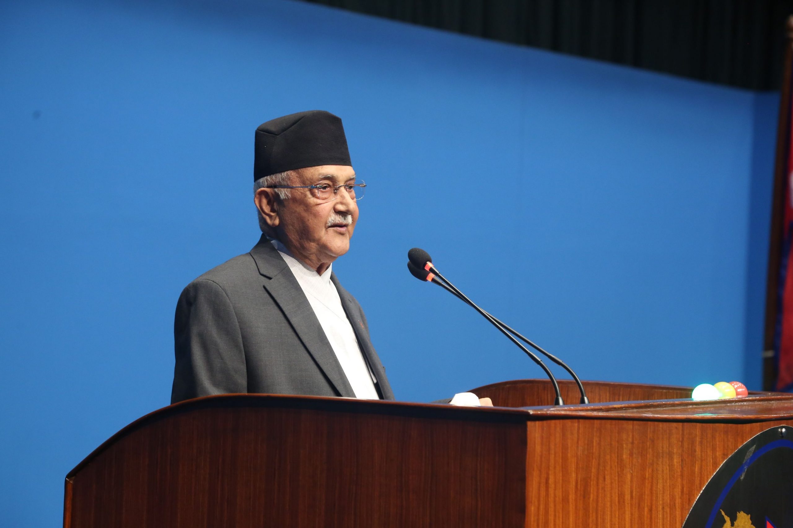 सरकारले भ्रष्टचारको फाइल खोल्छु भन्दै ‘ब्ल्याकमेलिङ’ गर्दैछः ओली