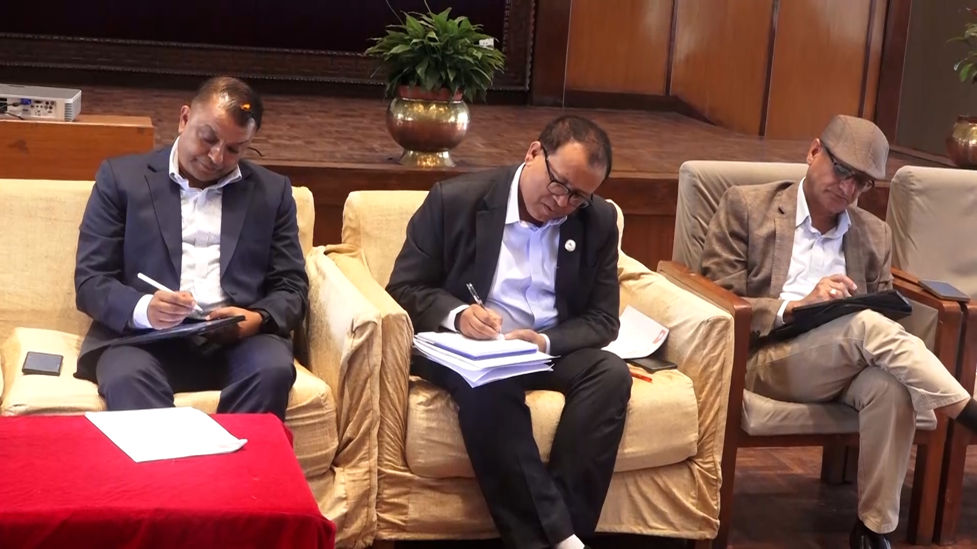 निजी क्षेत्रलाई प्रोत्साहन हुने गरि विद्युत  विधेयक अघि बढाउन सुझाव