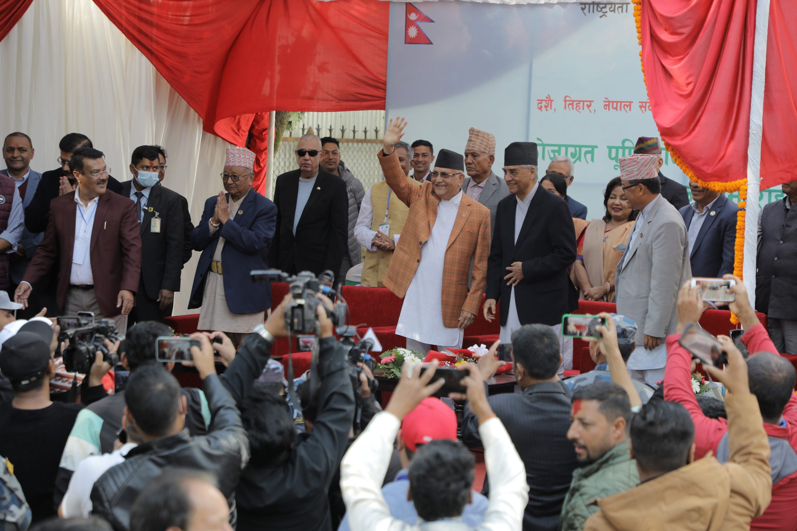कांग्रेसको चियापनमा शीर्ष नेताको जमघट (तस्वीरसहित)