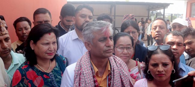 कोशी प्रदेशका मुख्यमन्त्री कार्कीलाई माओवादीले विश्वासको मत दिने