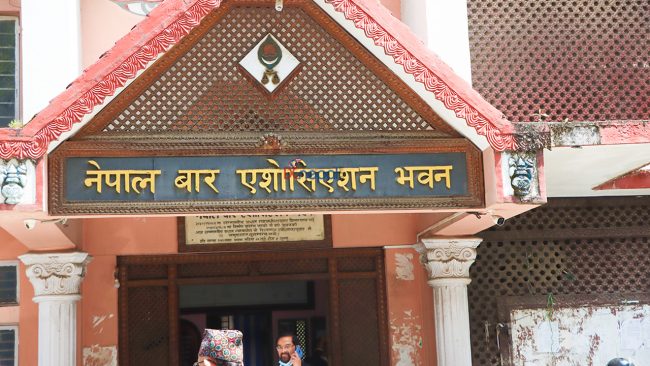 बारले अब अदालतका ‘विवादित फैसला’ अध्ययन गर्ने, समिति गठन