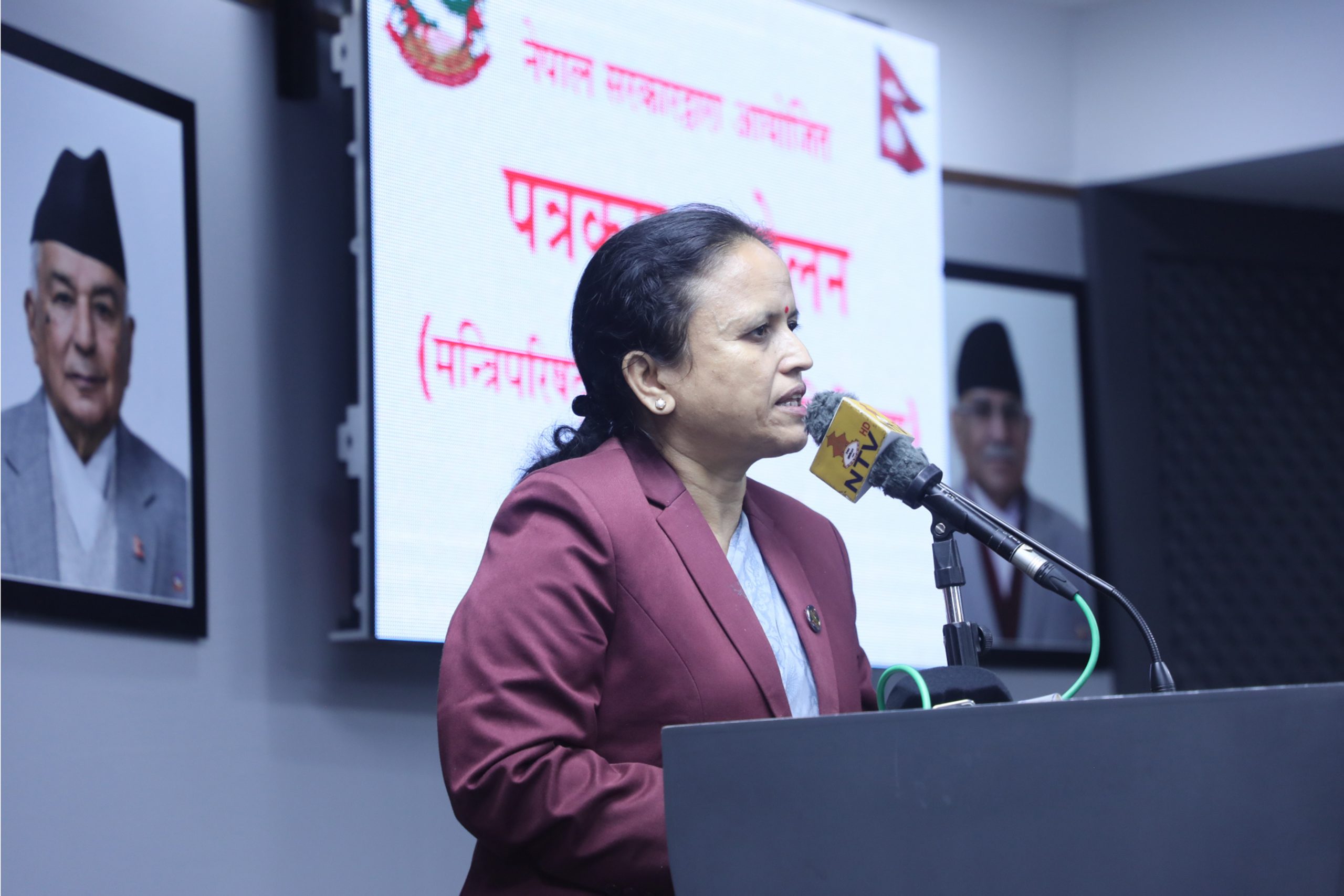 ओलीलाई सरकारको जवाफ– अहिलेको व्यवस्थाको जग ‘जनयुद्ध’ नै हो