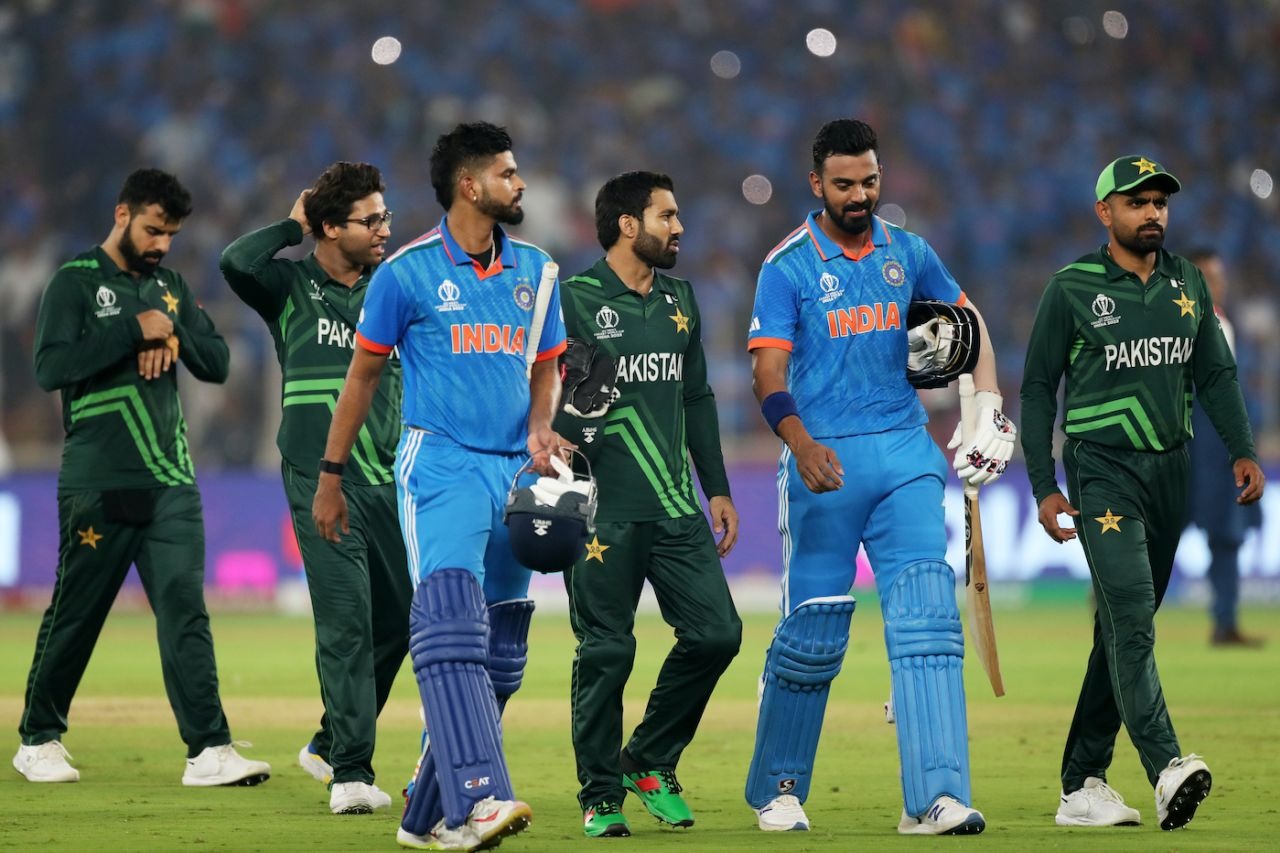 विश्वकप क्रिकेटः भारतले पाकिस्तानलाई ७ विकेटले हरायो