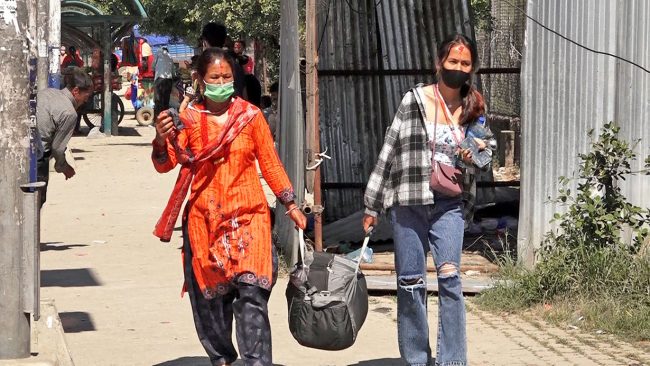 विजया दशमीको टीकासँगै आशीर्वाद थाप्न हिँड्नेको चहलपहल