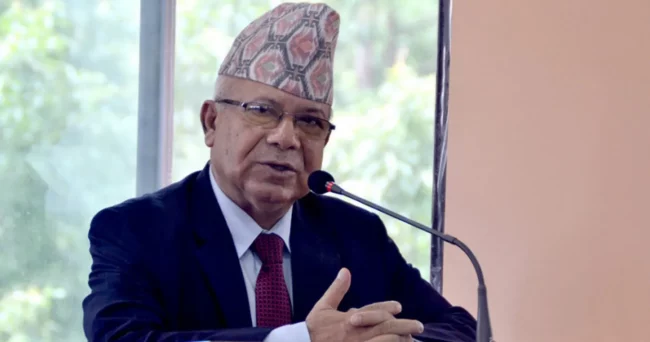 चीनबाट फर्किए माधव नेपाल