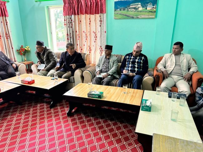 प्रतिनिधिसभाको राज्य व्यवस्था समितिका सदस्यहरु अनुगमनका लागि भूकम्प प्रभावित क्षेत्रमा