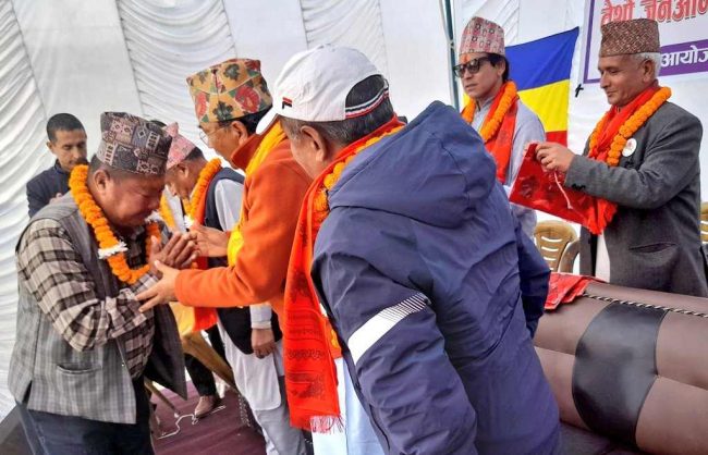 राप्रपाका केन्द्रीय सदस्य पुन र पोखरा महानगर अध्यक्ष आचार्य राप्रपा नेपालमा प्रवेश