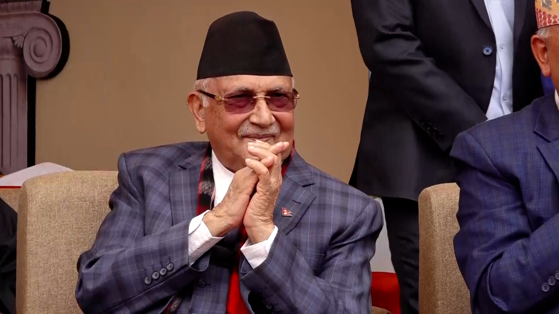 सहमतिका आधारमा शान्ति प्रक्रिया टुङ्ग्याउनुपर्छ : ओली