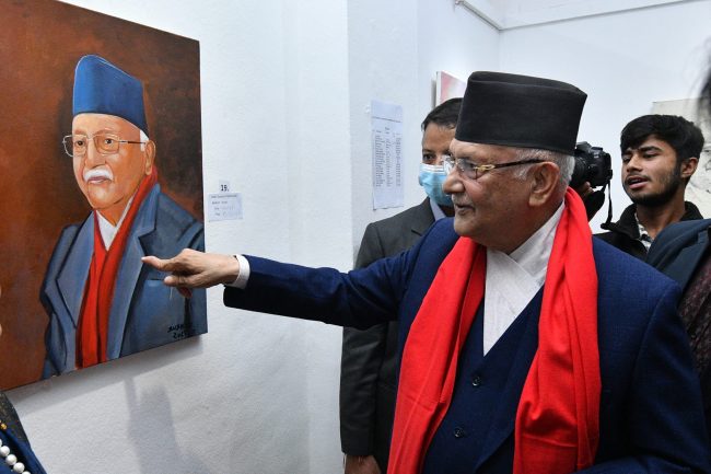 एक्काइस मुहारचित्रमा ओली