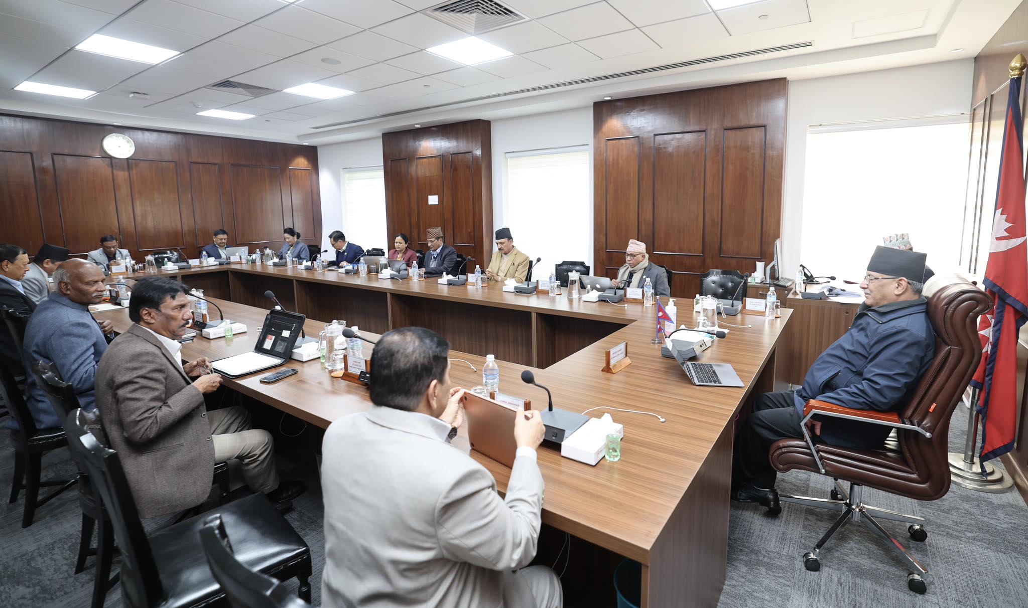 सिंहदरबारमा मन्त्रिपरिषद बैठक जारी