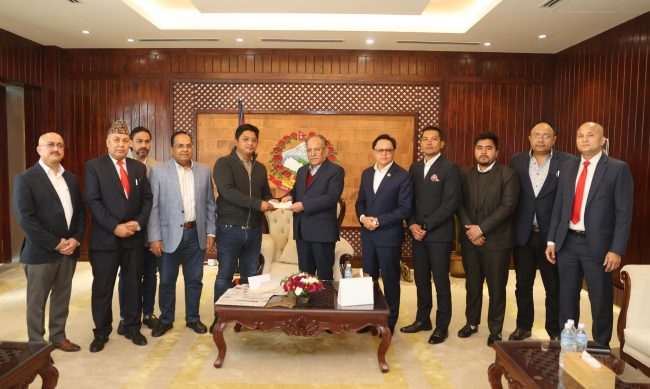 पर्यटन मन्त्रालयका विभिन्न संघसंस्थाहरुबाट ४ करोड प्रधानमन्त्री राहत कोषमा सहयोग