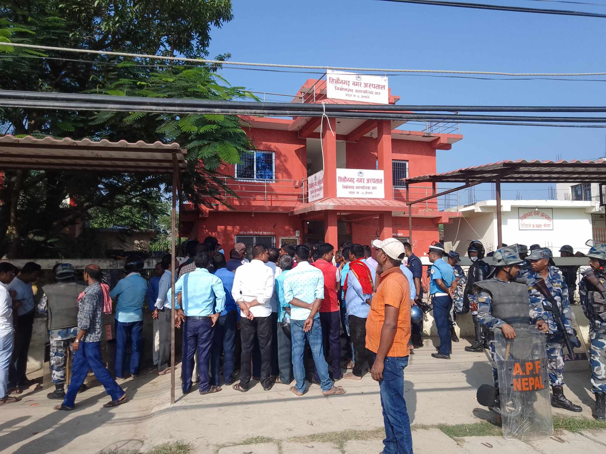 हाजिर हुन नपाएपछि सिम्रौनगढका प्रमुख प्रशासकीय अधिकृत अधिकारी मन्त्रालयमा फिर्ता