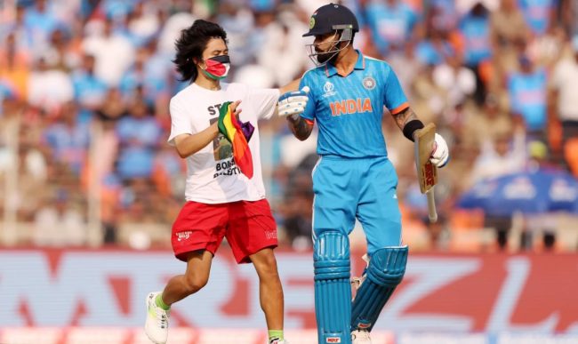 विश्वकप फाइनलमा विराट कोहलीलाई क्रिजमा समात्ने व्यक्तिको बारेमा प्रहरीले के भन्यो ?