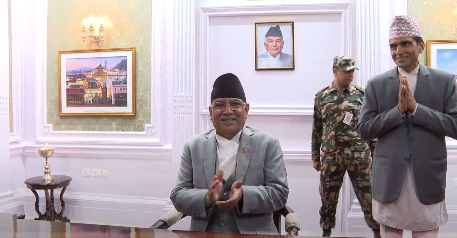 नयाँ कार्यकक्षबाट प्रधानमन्त्रीले भने- अब सरकार नयाँ ढंगबाट अघि बढ्छ