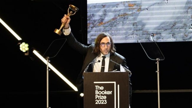 आयरिश लेखक पल लिन्चले पाए बुकर पुरस्कार