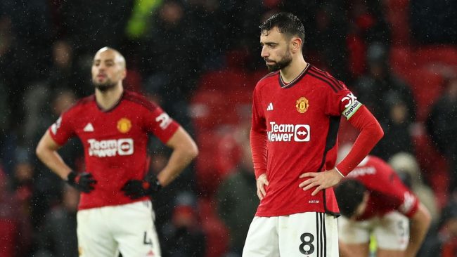 बोर्नमाउथसँग म्यानचेस्टर युनाइटेड ३-० ले पराजित