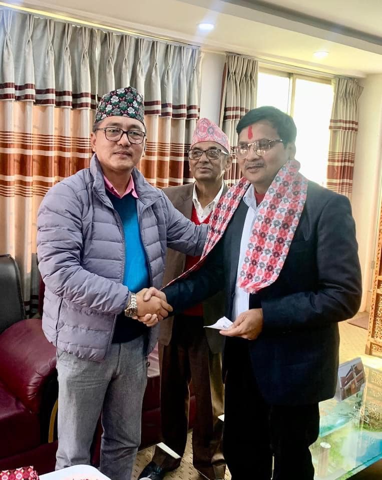 ब्लाष्ट दैनिकका निर्देशक कार्की राप्रपामा प्रवेश