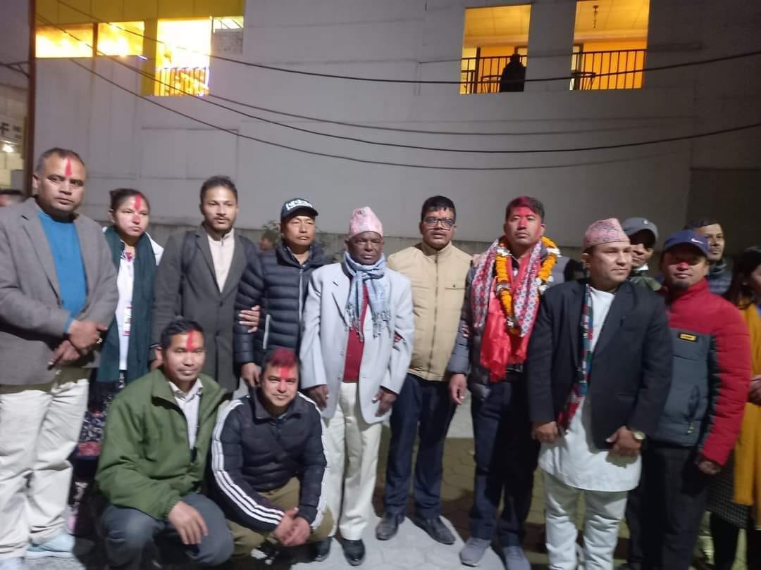 एमाले सुदूरपश्चिम प्रदेश सम्पर्क कमिटीको अध्यक्षमा सुरत खत्री विजयी