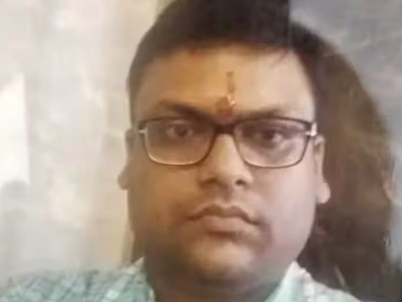 डिर्भोसको तनावले भारतीय युवकले मुखमा सुतली बम पड्काएर गरे आत्महत्या