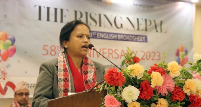 विकास र समृद्धिमा लाग्नुपर्नेमा राजनीतिक मुद्दामै अल्झियौँ : सञ्चारमन्त्री शर्मा