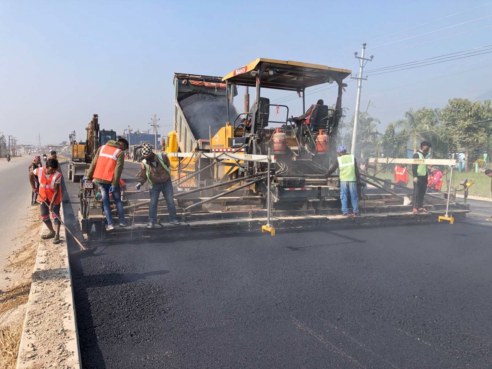 नारायणगढ-बुटवल सडकखण्ड : १८ किलोमिटर कालोपत्र