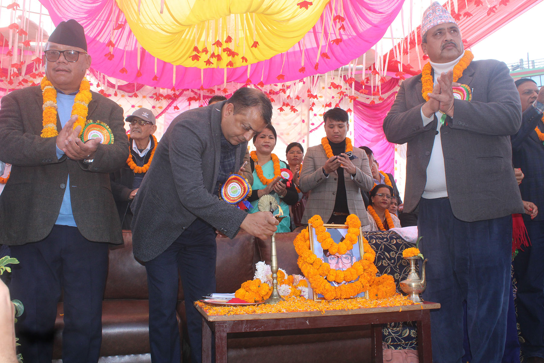 प्रधानमन्त्रीलाई काम गरेर देखाउन कांग्रेस महामन्त्री थापाको आग्रह