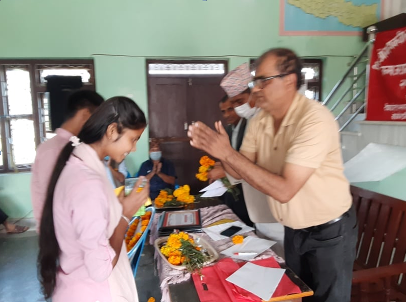 दाहाल पुरस्काले पूरा गर्‍याे १९ वर्ष, युवा पुस्तामा आशाको किरण