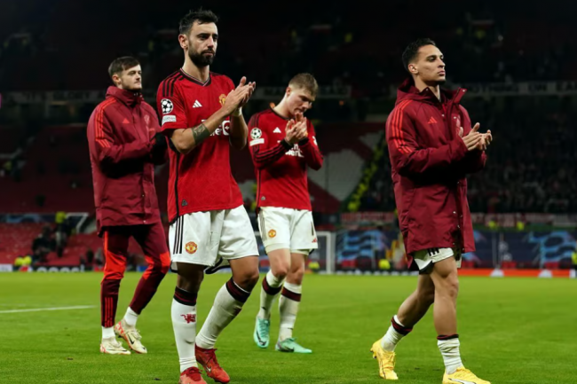 म्यानचेस्टर युनाइटेड च्याम्पियन्स लिगबाट बाहिरियो