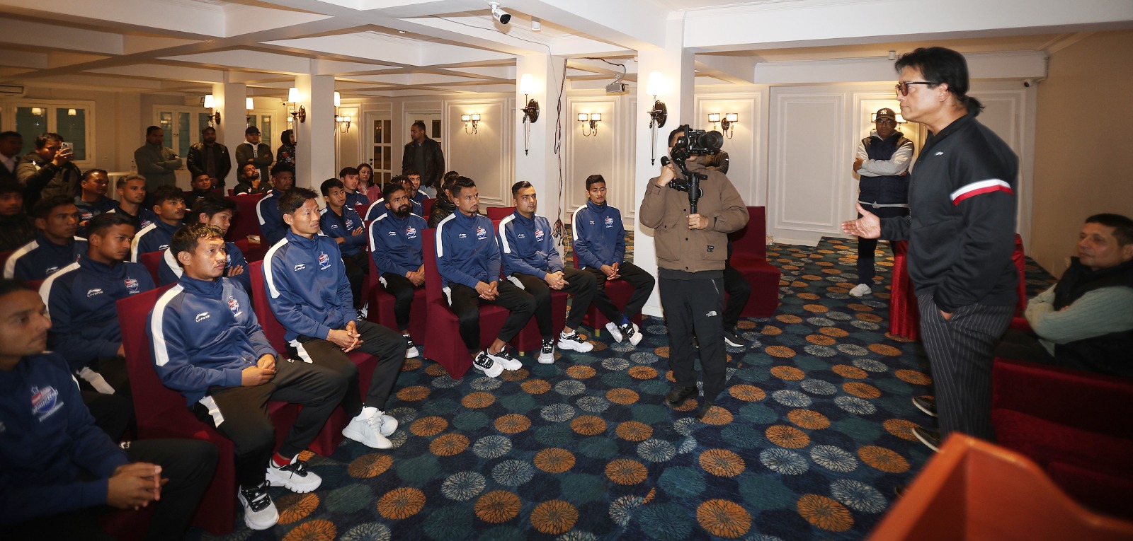 एनएसएल टोली काठमाडौं रेजर्सको उत्साह बढाउँदै महानायक राजेश हमाल