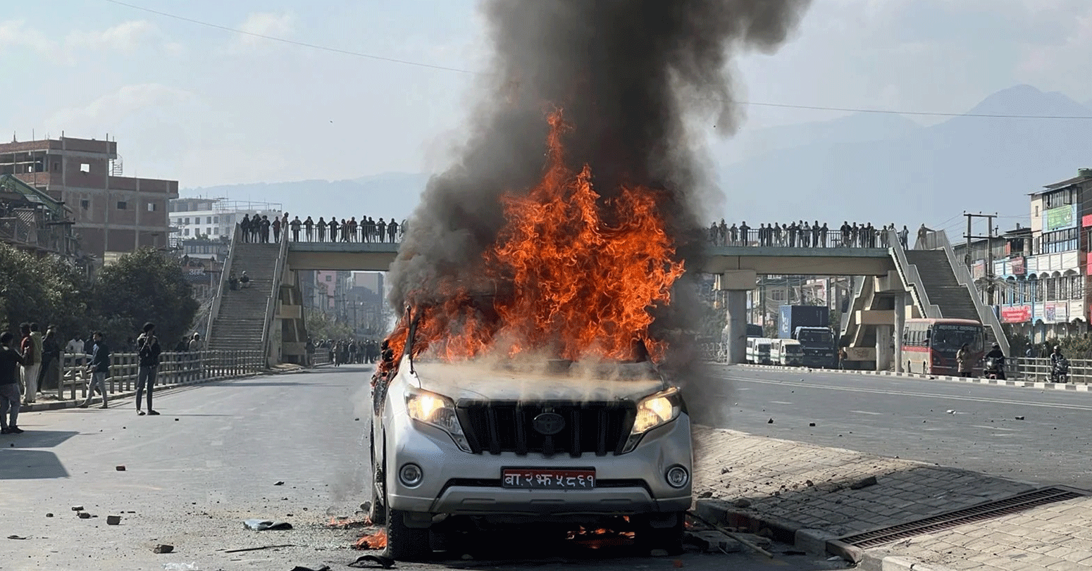 हरुवा नेताहरु चोर बाटोबाट सांसद बन्न हुने, श्रमिकहरुले प्रतिस्पर्धा गर्न खोज्दा गोली हान्ने?