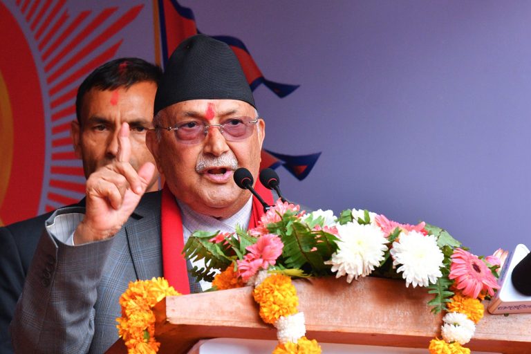 सरकारले बिकासको काममा ध्यान केन्द्रित गर्न सकेन : ओली