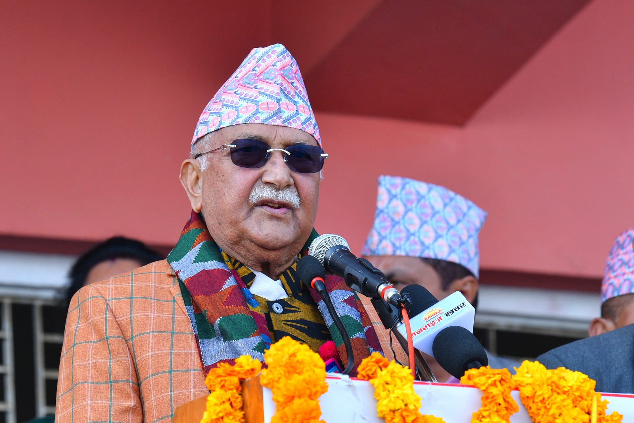 देश विकासको काम गरिरहेका बेला षडयन्त्र गरेर सत्ताबाट हटाए : ओली