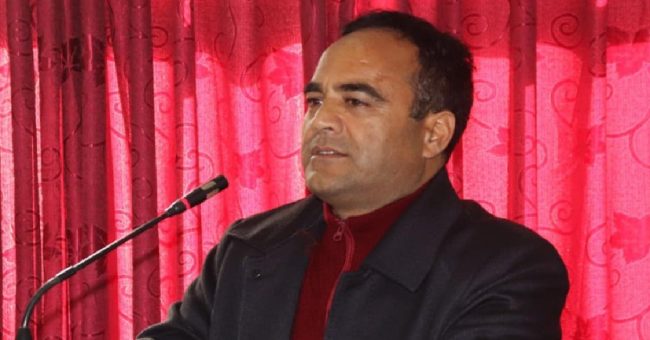 गठबन्धनका नाममा कांग्रेसको लोकतान्त्रिक चरित्र गुम्न दिनु हुँदैन : नैनसिंह महर