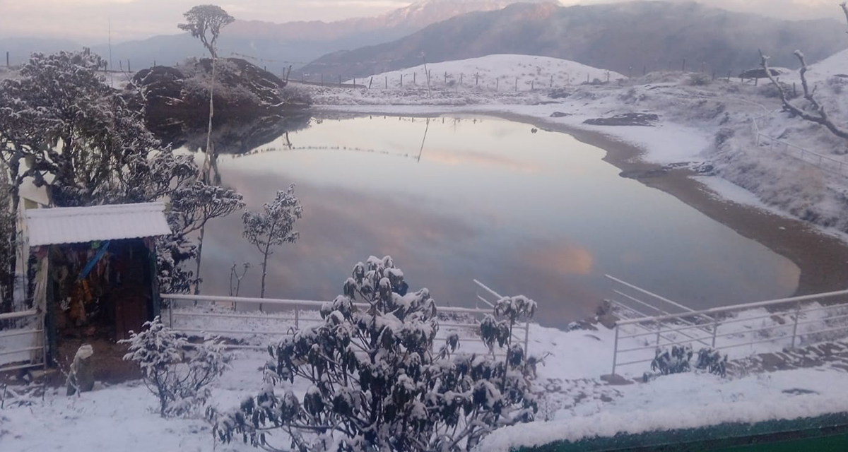 तेह्रथुमको पर्यटकीय क्षेत्र तीनजुरे हिउँले सेताम्ये