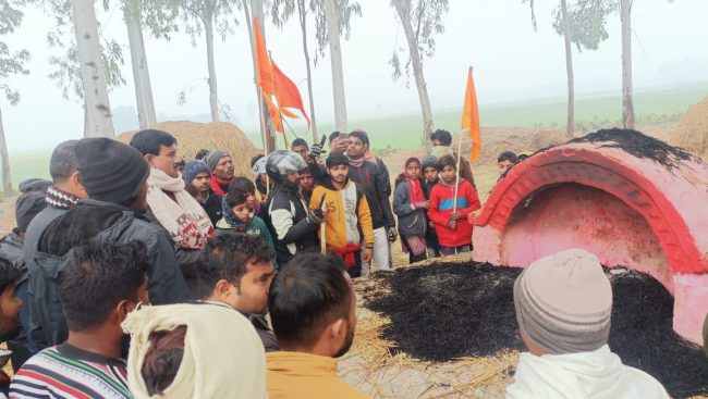 हनुमान मन्दिर र ब्रह्मस्थानमा आगलागी, एसपीको टोली घटनास्थलमा