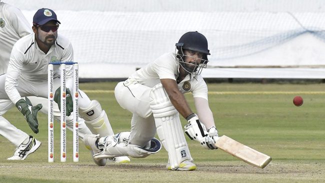 प्रथम श्रेणी क्रिकेटमा सबैभन्दा छिटो तेहरो शतकको कीर्तिमान