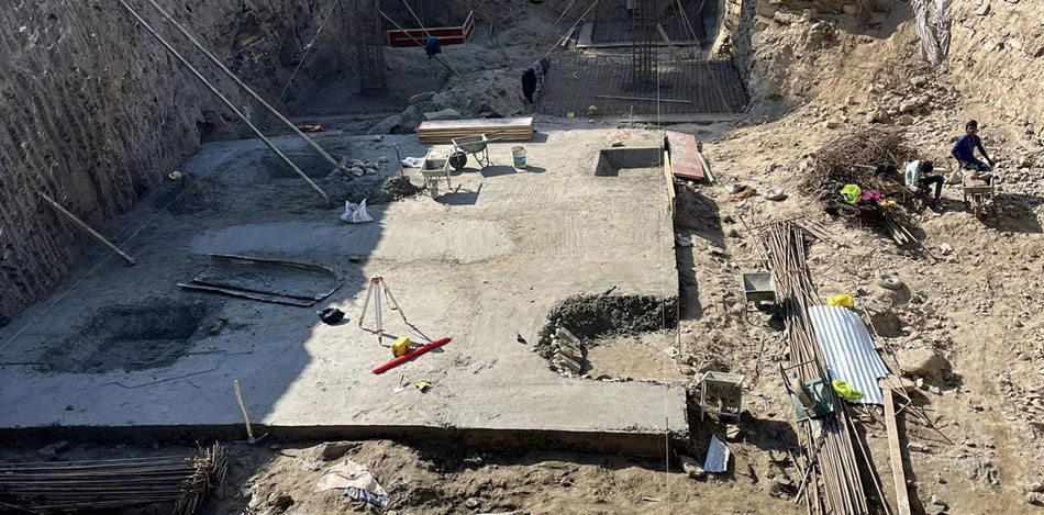 गुणस्तरहीन काम भएको भन्दै अस्पतालको निर्माणाधीन भवन भत्काउन निर्देशन