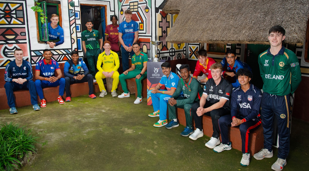 न्यूजिल्याण्डविरुद्ध नेपालले पहिले बलिङ गर्दै