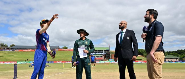 पाकिस्तानविरुद्ध नेपालले पहिले ब्याटिङ गर्दै