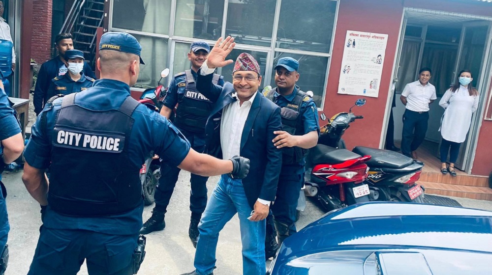 उच्च अदालतले खाणलाई छोडेर आफूहरुलाई थुनेपछि टोपबहादुरहरू सर्वोच्चमा